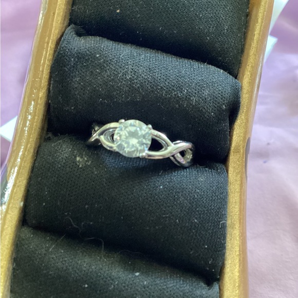 Rings - Picture 1 of 6